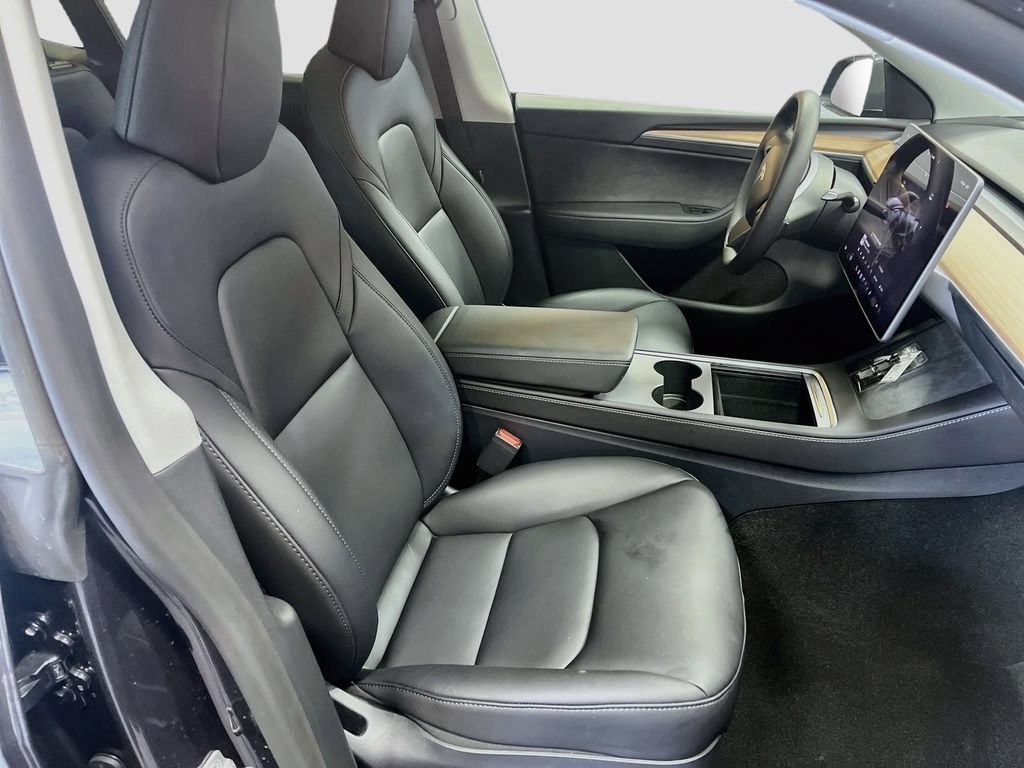 Used 2025 Tesla Model Y Long Range AWD/4WD image 27