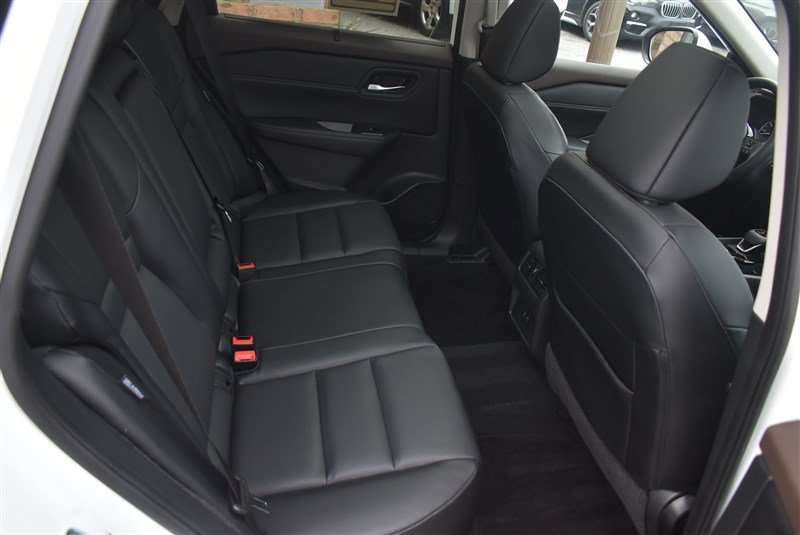 Used 2023 Nissan Rogue SV w/ SV Premium B Package AWD/4WD image 27