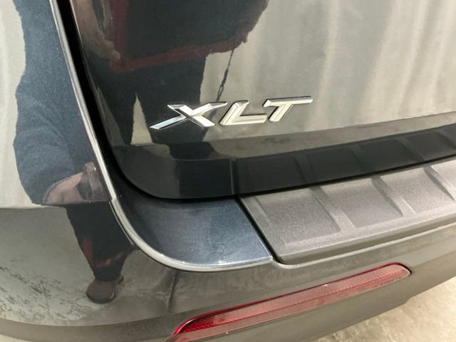 Used 2023 Ford Explorer XLT image 7