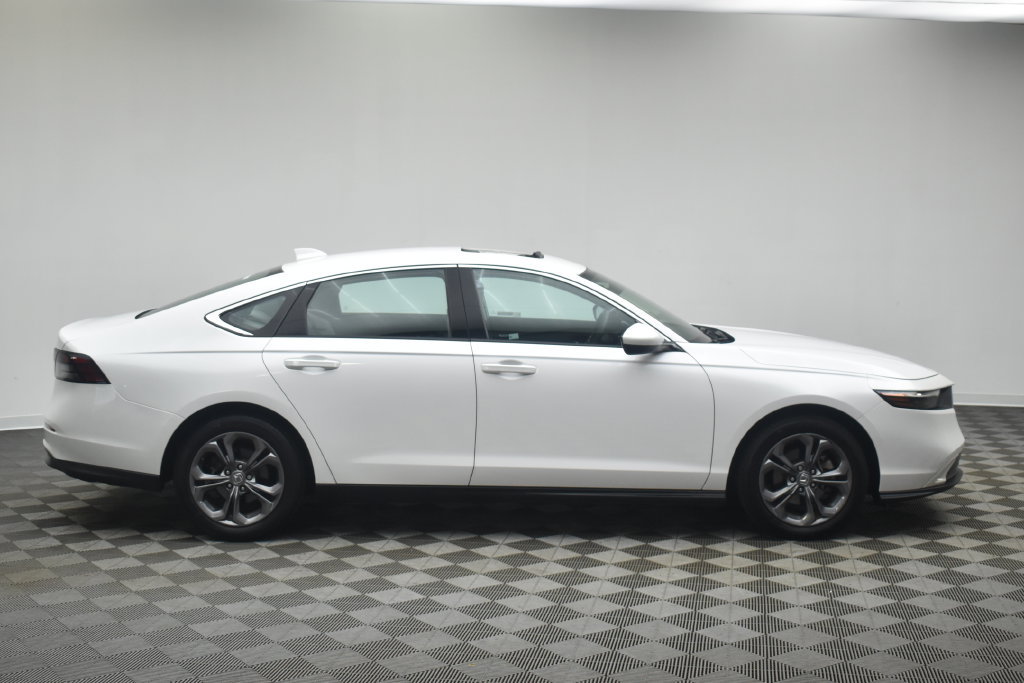 Used 2023 Honda Accord EX image 11