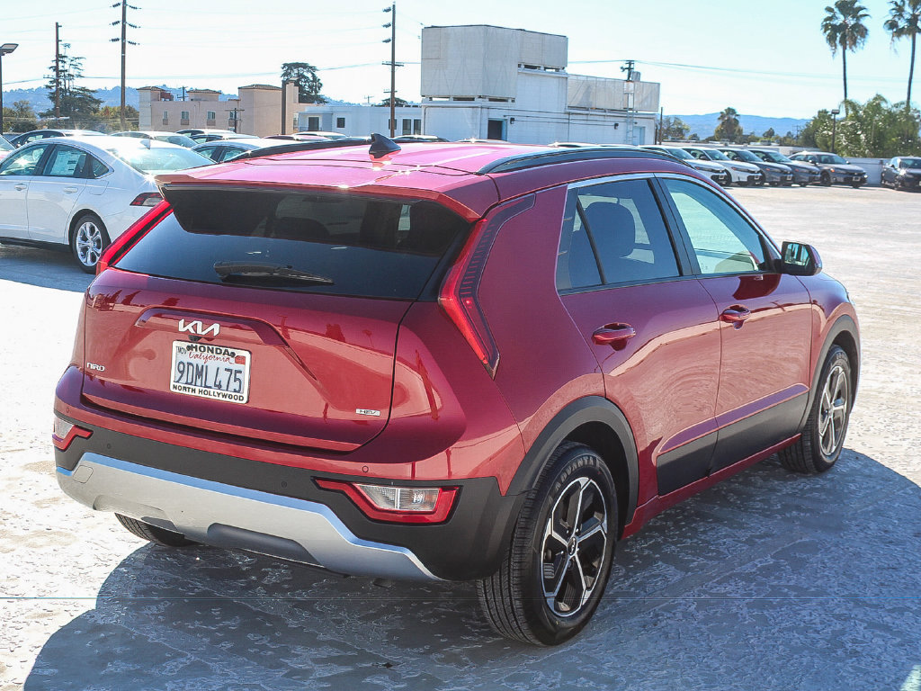 Used 2023 Kia Niro EX FWD image 6
