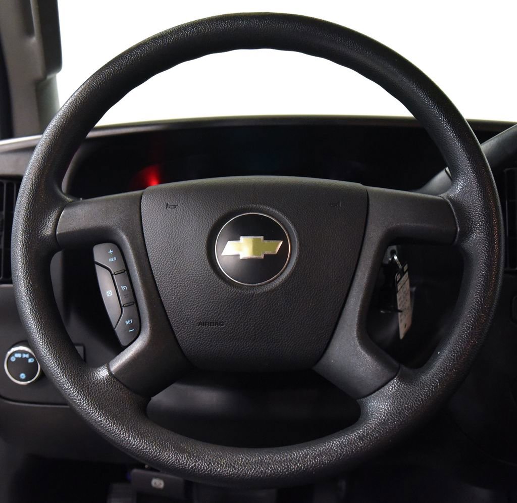Used 2017 Chevrolet Express 3500 LT w/ LT Preferred Equipment Group image 22
