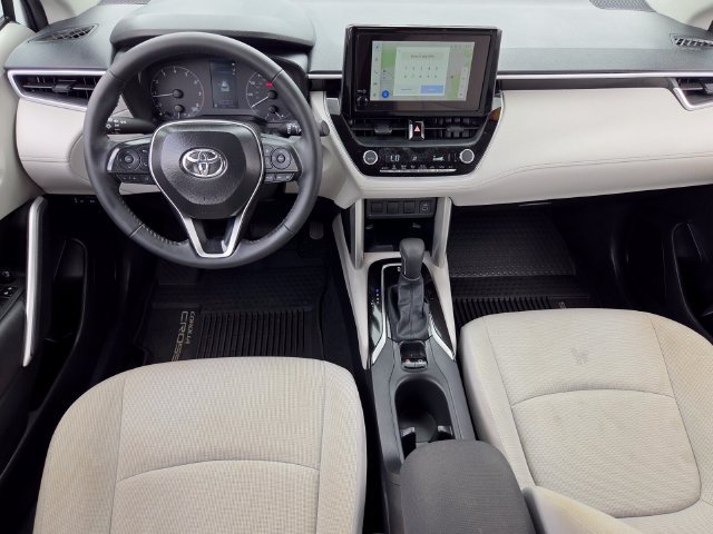 Used 2025 Toyota Corolla Cross LE FWD image 8
