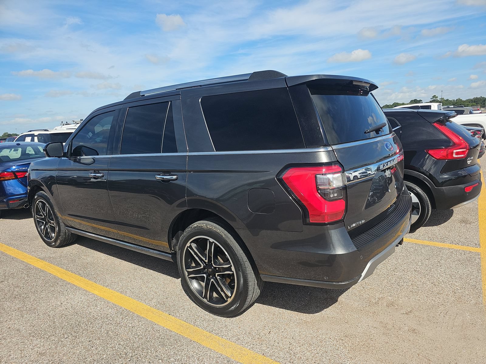 Used 2020 Ford Expedition Limited w/ Texas Edition Package RWD image 8