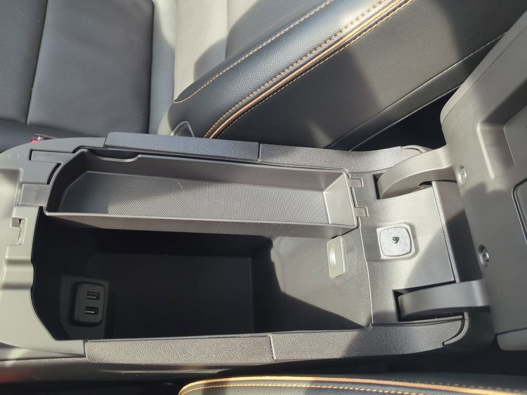 Used 2024 GMC Terrain AT4 w/ Tech Package image 30