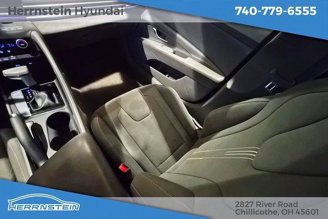 Used 2024 Hyundai Elantra SEL image 15