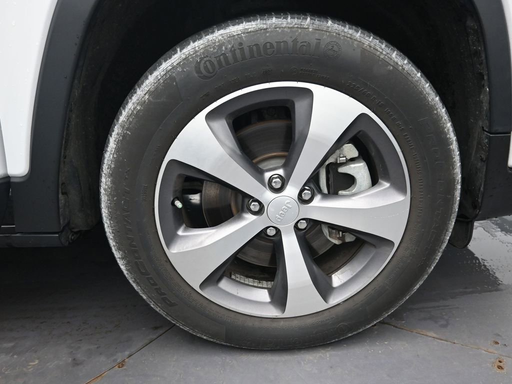 Used 2022 Jeep Cherokee Limited image 29