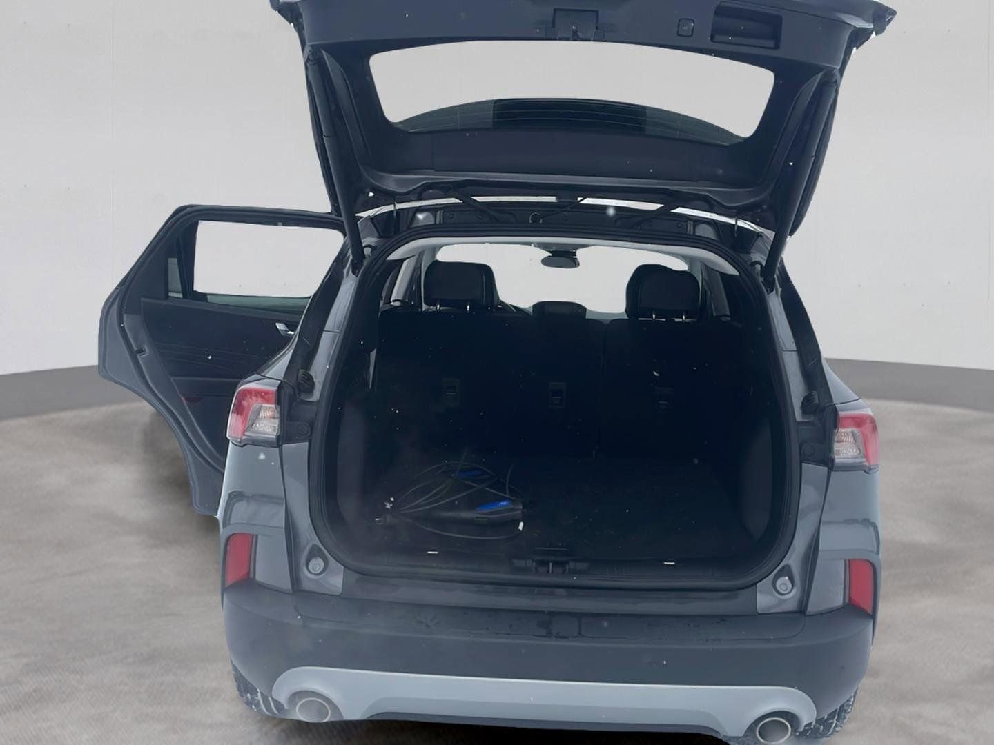 Used 2022 Ford Escape SEL w/ Technology Package image 19