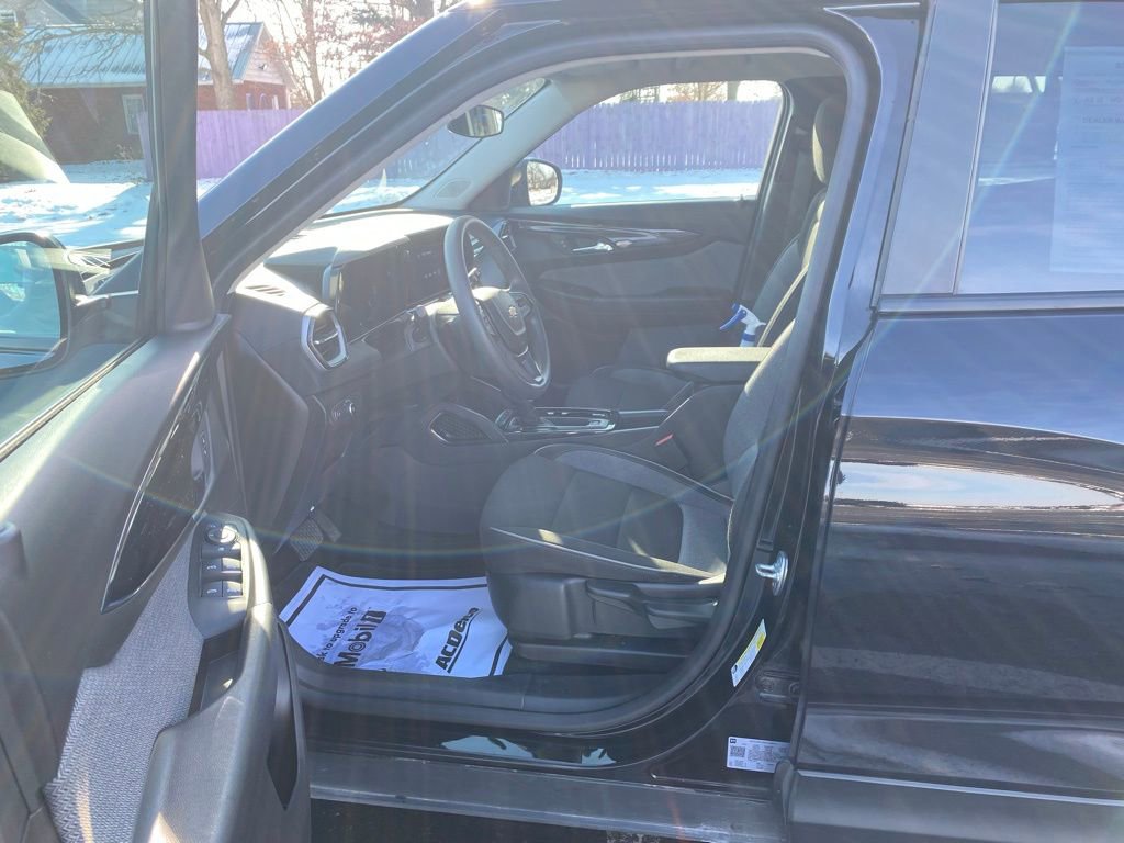 Used 2025 Chevrolet TrailBlazer LT image 22
