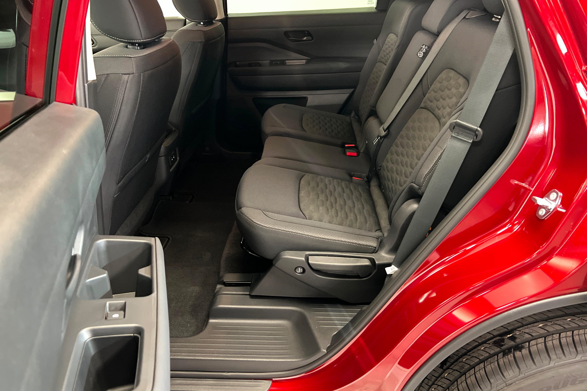 New 2026 Nissan Pathfinder SV AWD/4WD image 21