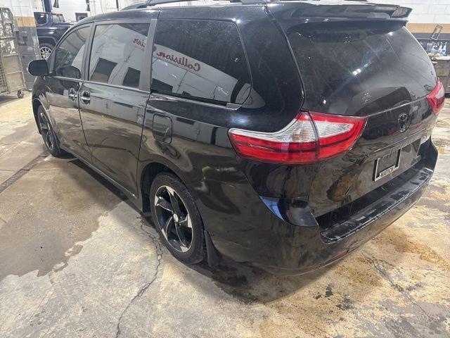 Used 2018 Toyota Sienna Limited Premium image 21