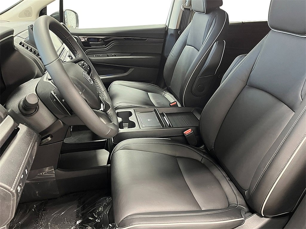 New 2026 Honda Odyssey Touring image 11