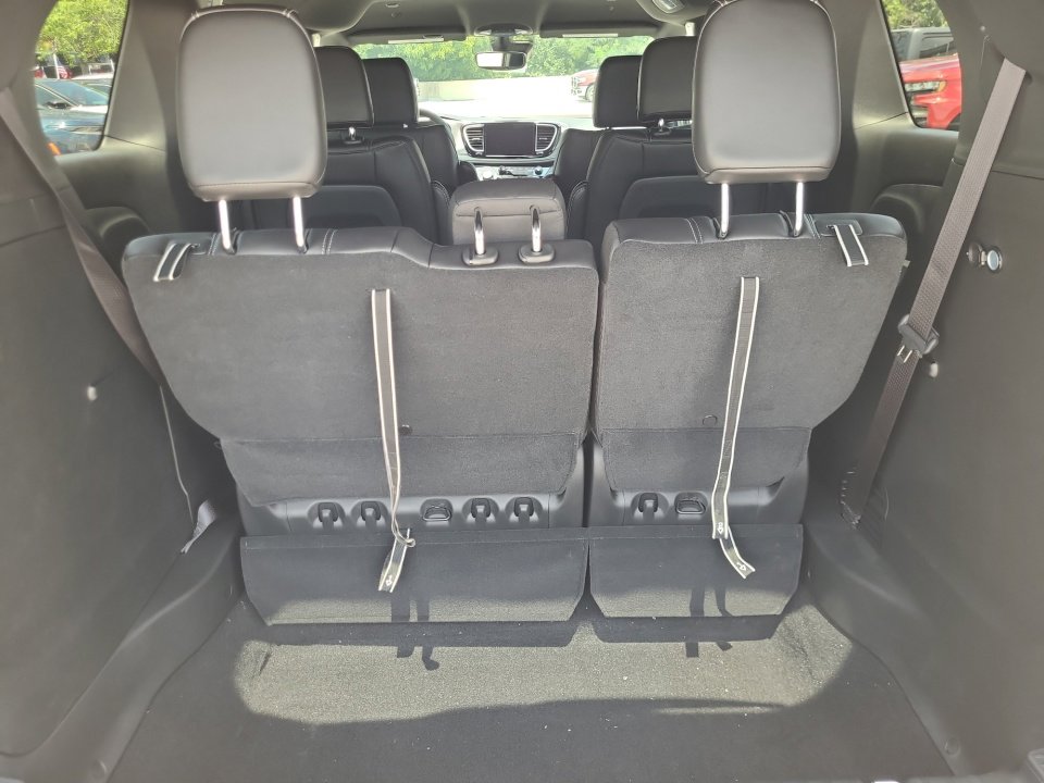 New 2025 Chrysler Pacifica Select image 15