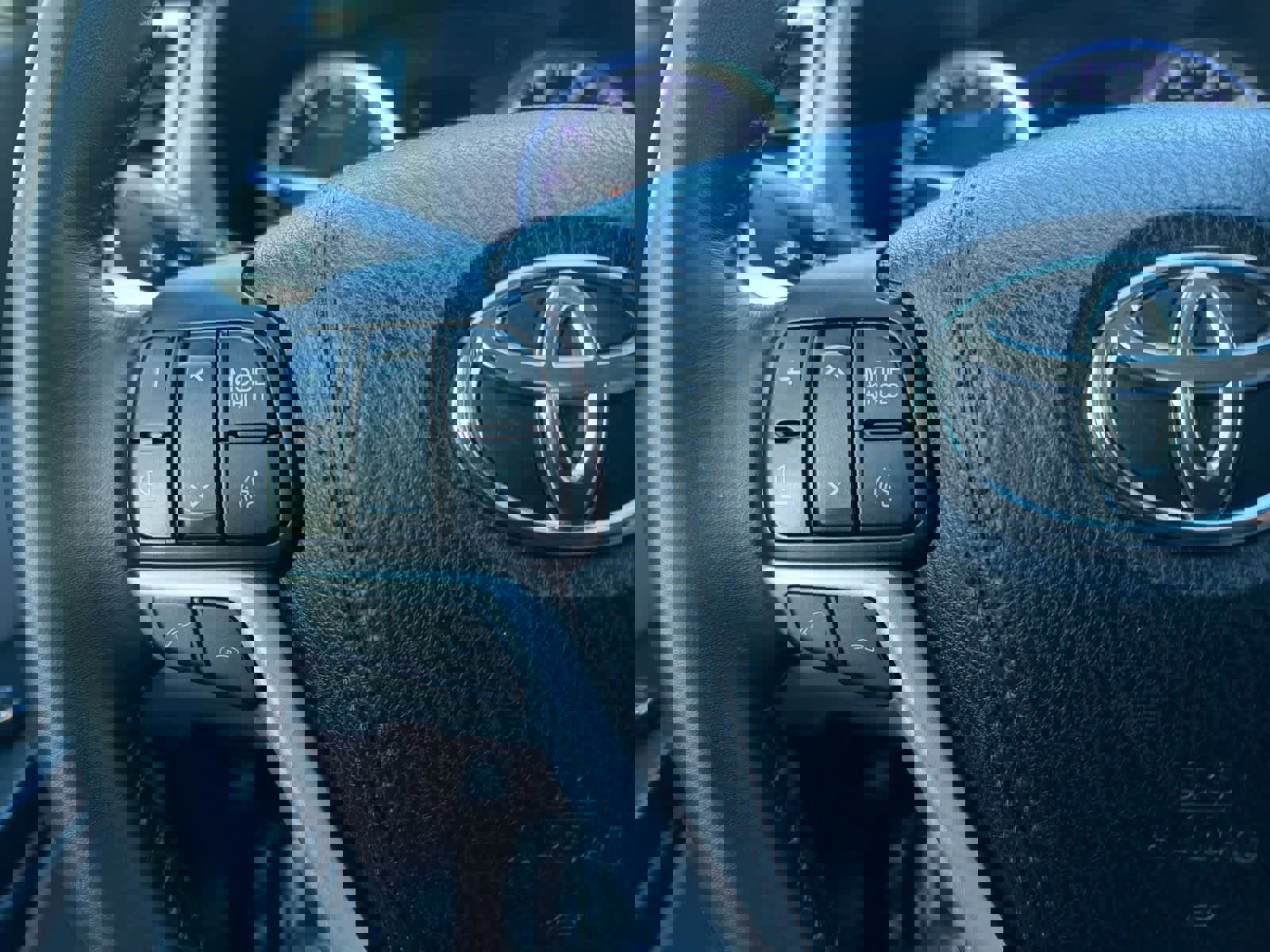 Used 2017 Toyota Highlander XLE image 26