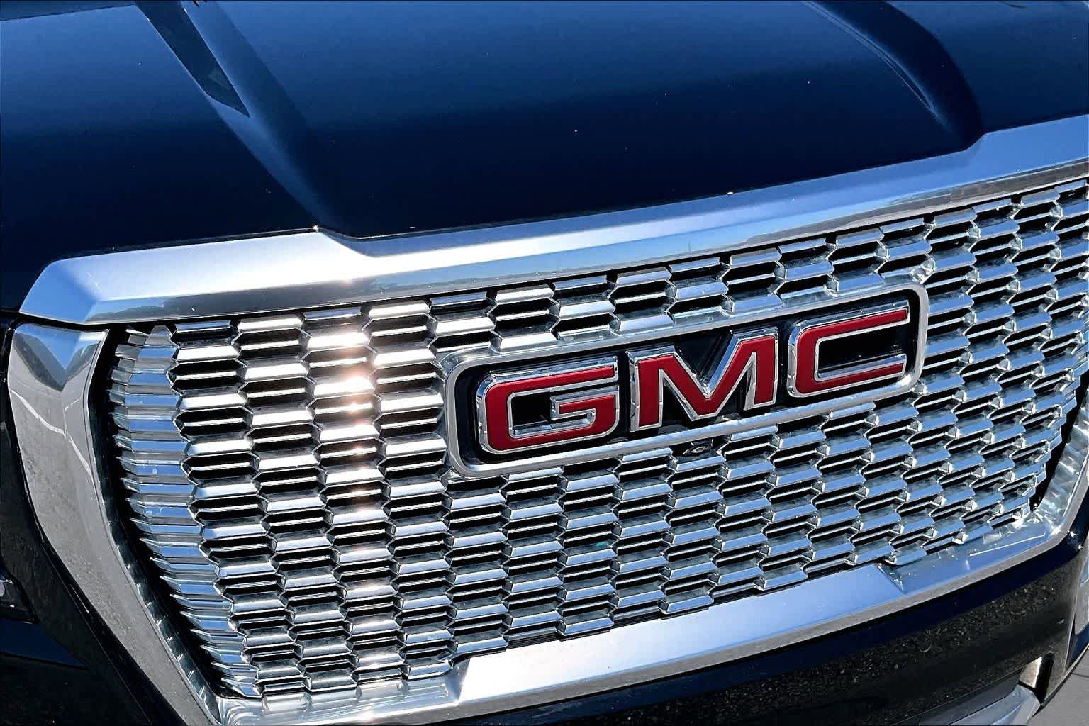 Used 2021 GMC Yukon Denali AWD/4WD image 30