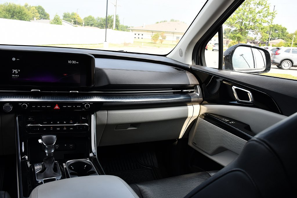 Used 2022 Kia Carnival SX Prestige FWD image 25
