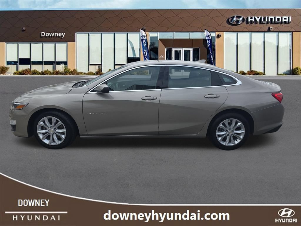 Used 2023 Chevrolet Malibu LT FWD image 2