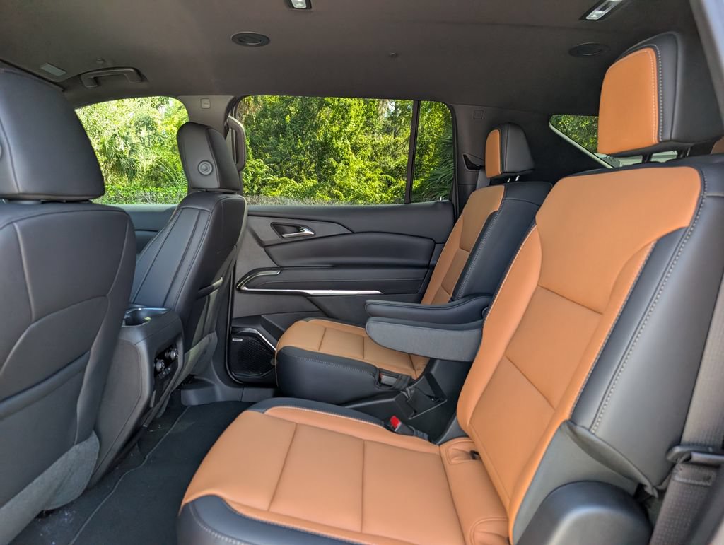 New 2027 Chevrolet Traverse Z71 w/ Enhanced Driving Package AWD/4WD image 15