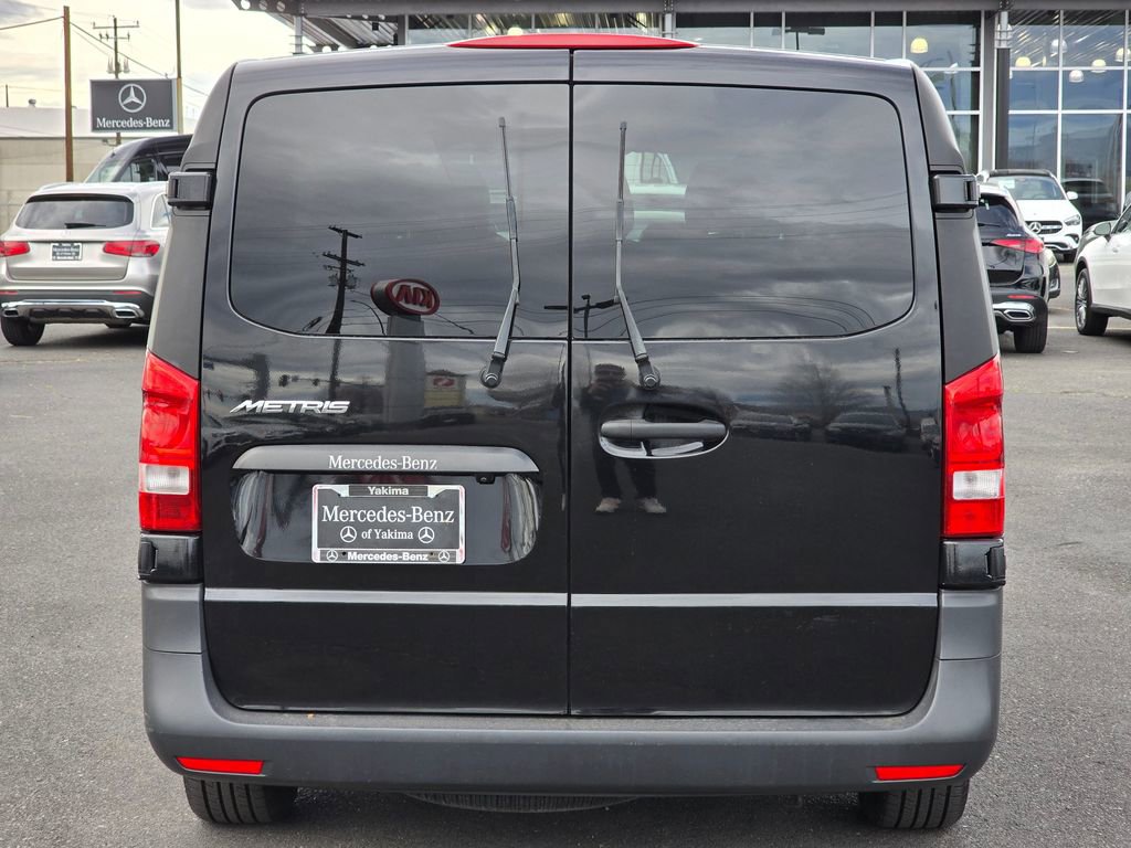 Used 2019 Mercedes-Benz Metris Passenger image 4