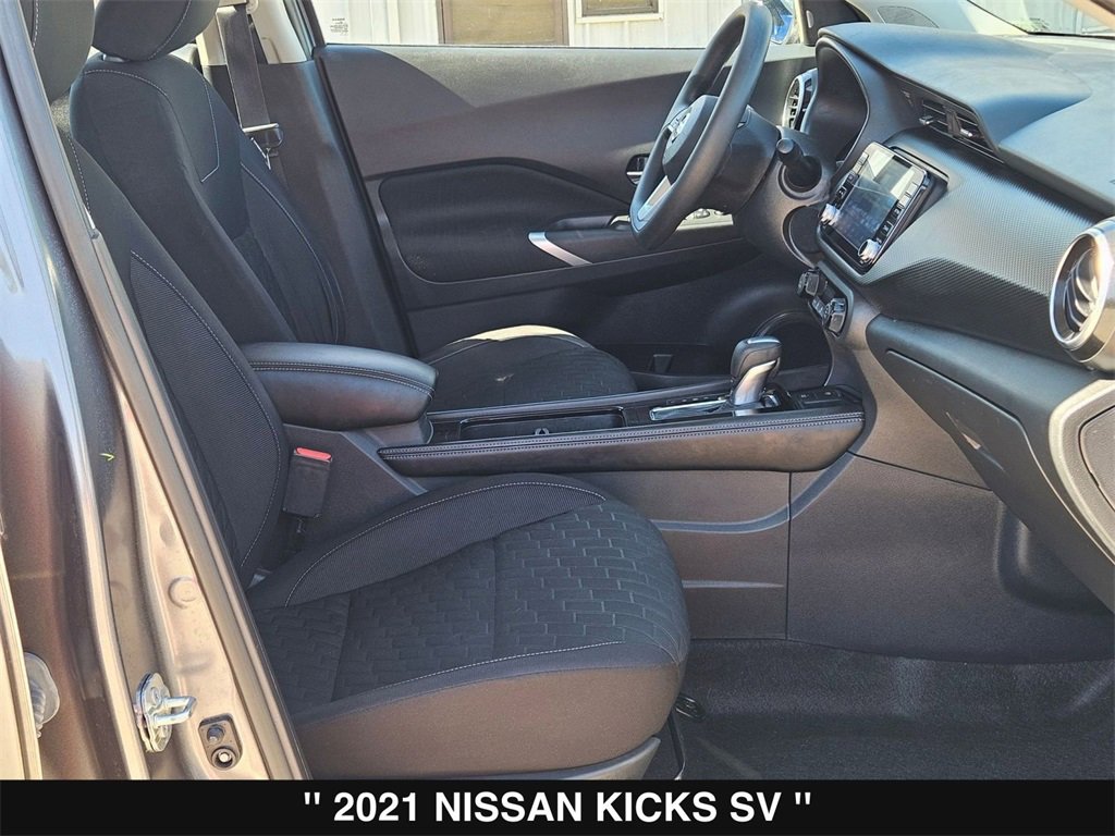 Used 2021 Nissan Kicks SV image 44