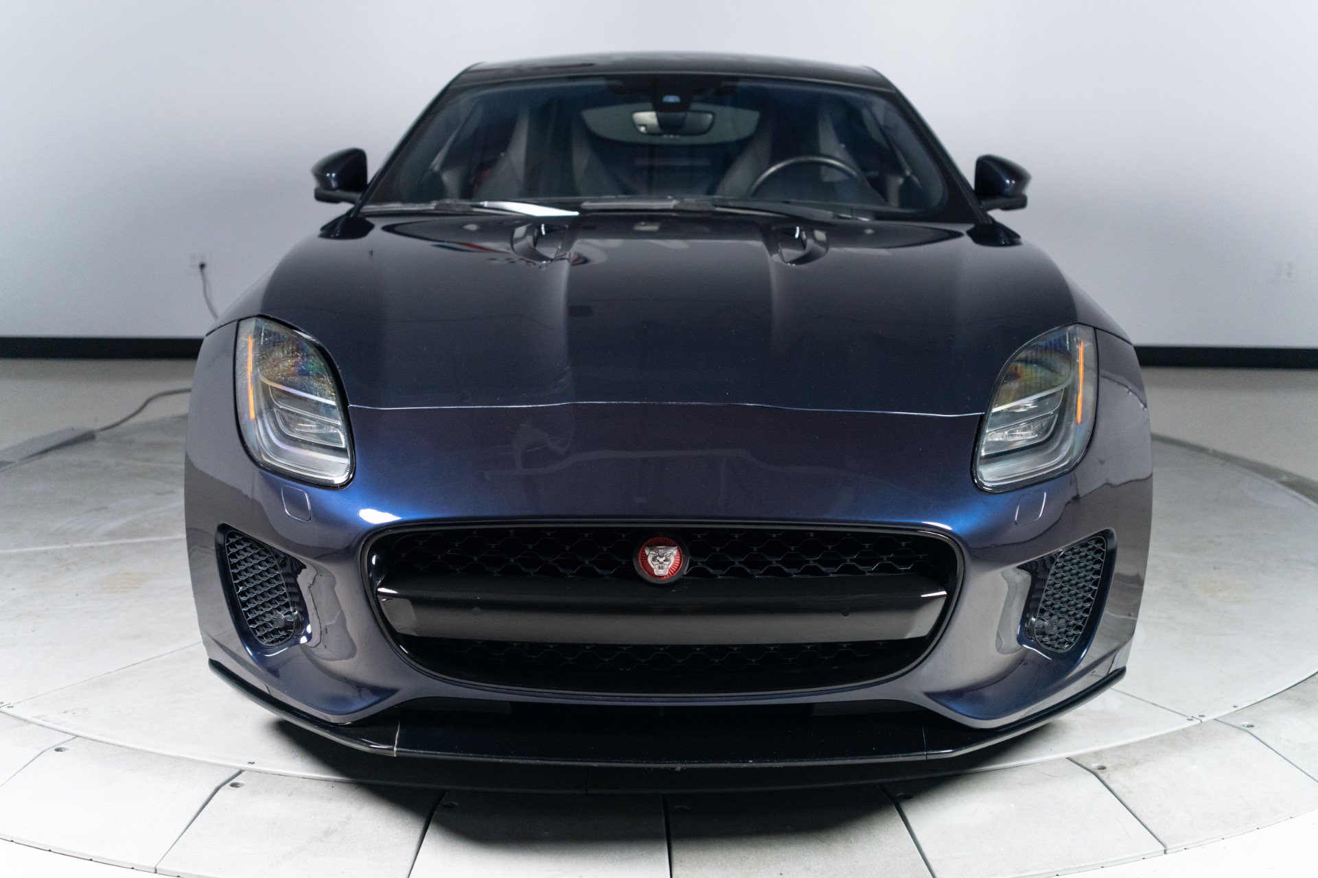 Used 2018 Jaguar F-TYPE Coupe RWD image 36