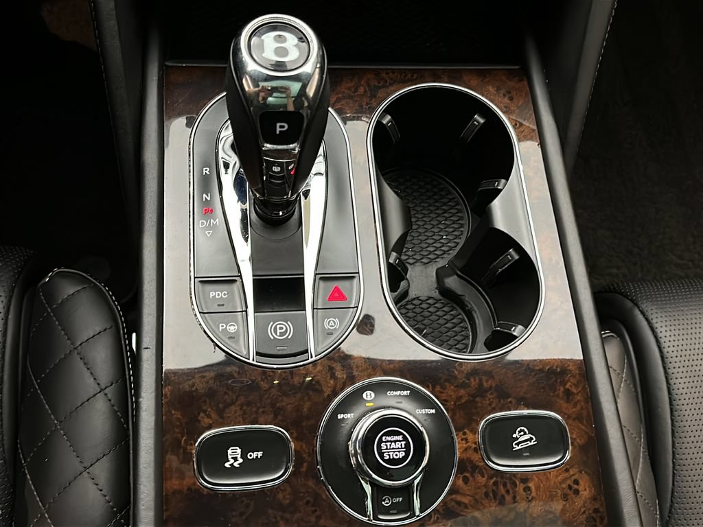 Used 2018 Bentley Bentayga Activity AWD/4WD image 31