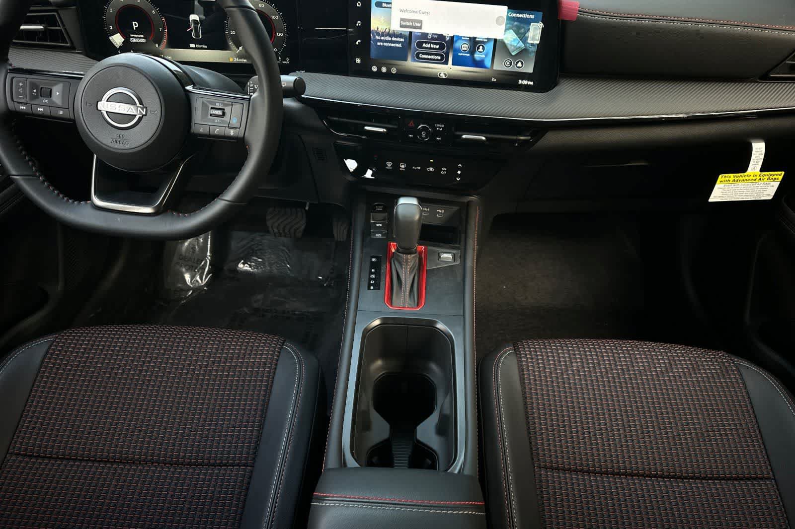 New 2026 Nissan Kicks SR w/ Illumination Package FWD image 4