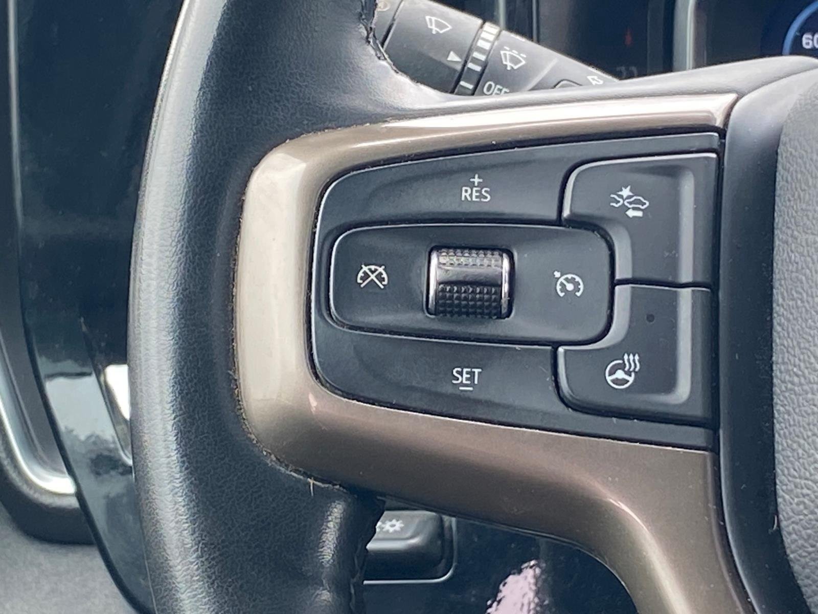 Used 2024 Chevrolet Silverado 3500 High Country w/ High Country Premium Package AWD/4WD image 9