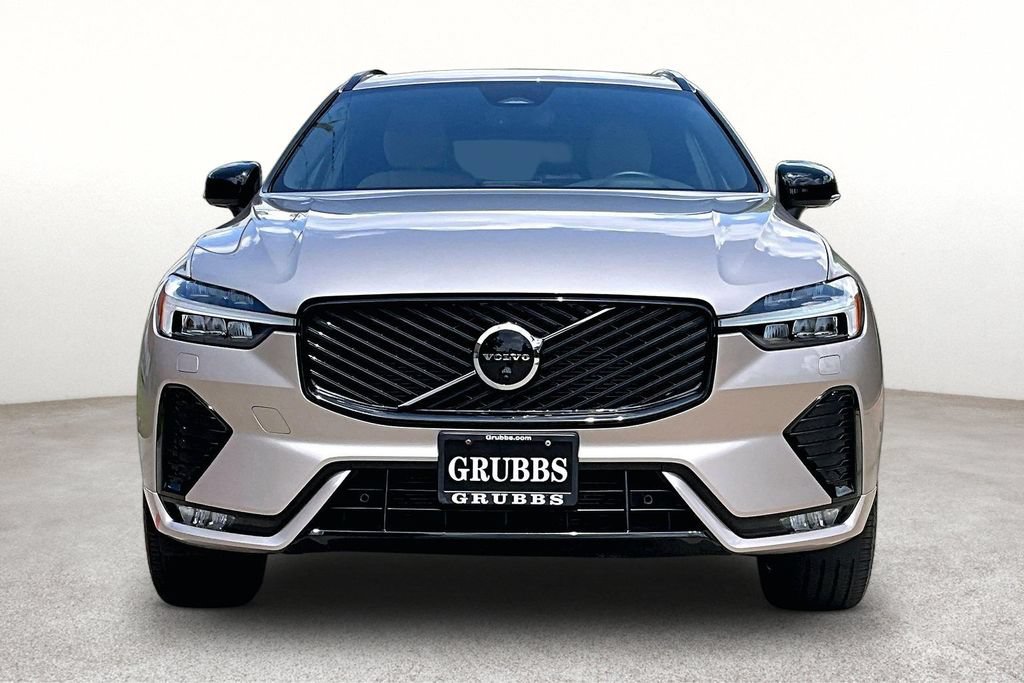 Certified 2026 Volvo XC60 B5 Plus AWD/4WD image 4