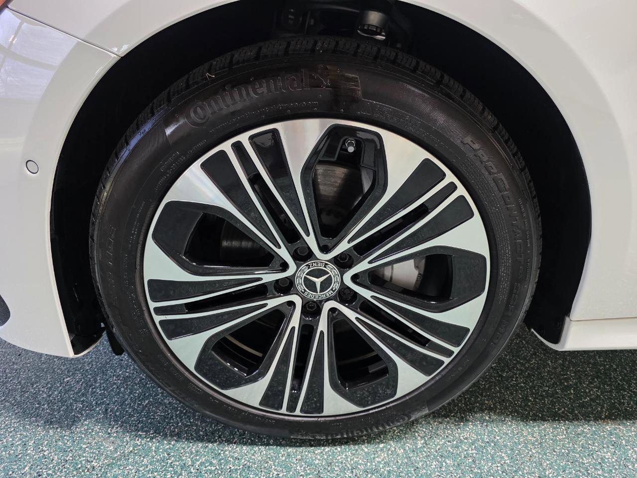 Used 2025 Mercedes-Benz E 350 E 350 RWD Sedan image 12