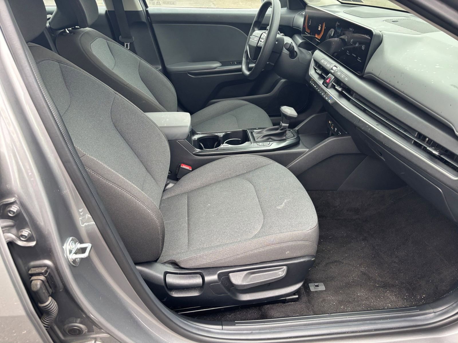 Used 2025 Kia K4 FWD image 22