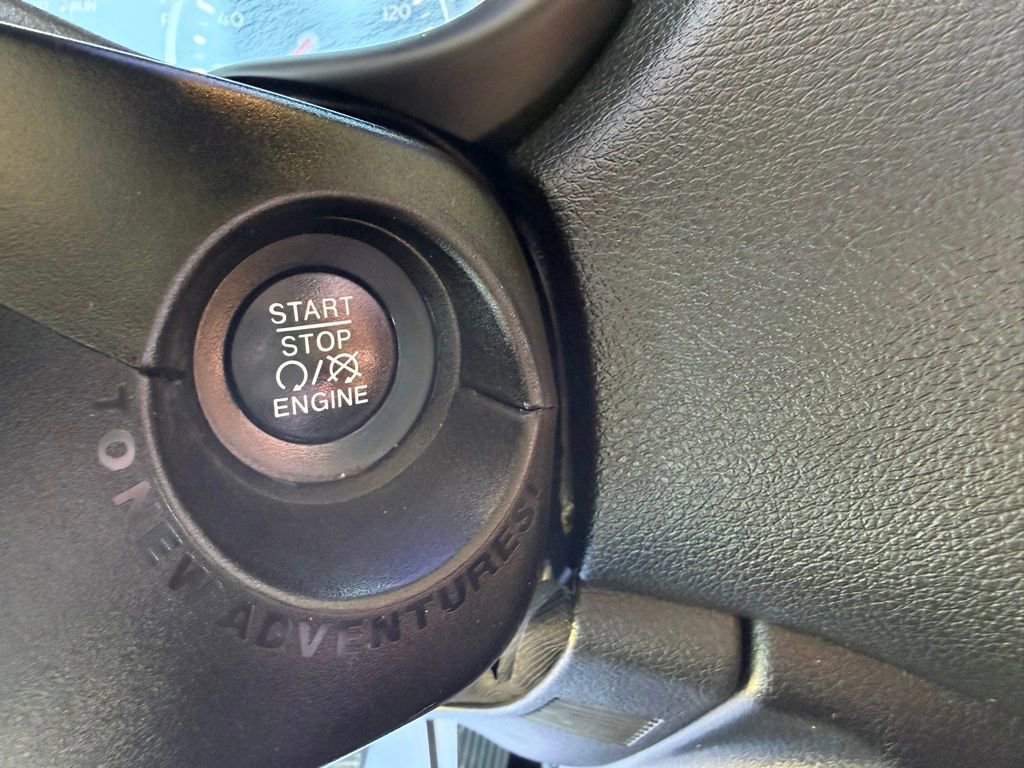 Used 2019 Jeep Renegade Trailhawk w/ Cold Weather Group II AWD/4WD image 35