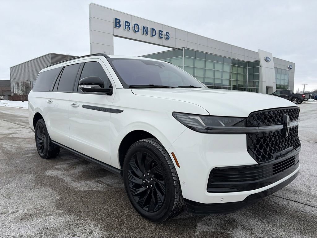Used 2025 Lincoln Navigator L Reserve w/ Jet Appearance Package AWD/4WD image 1