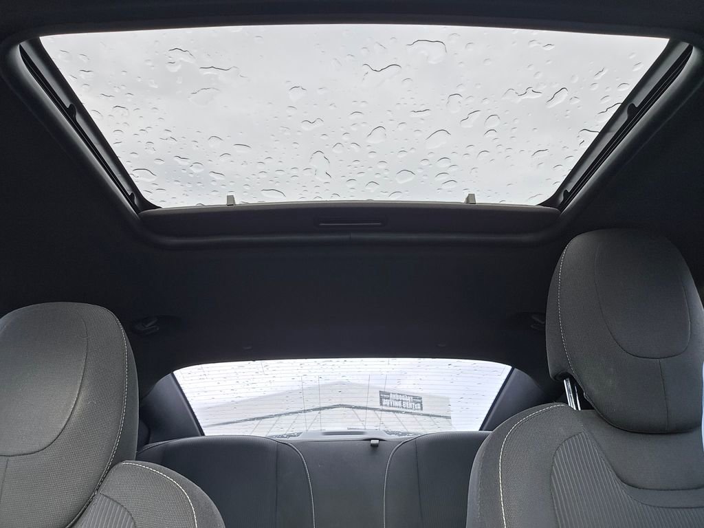 Used 2011 Chevrolet Camaro LT image 14