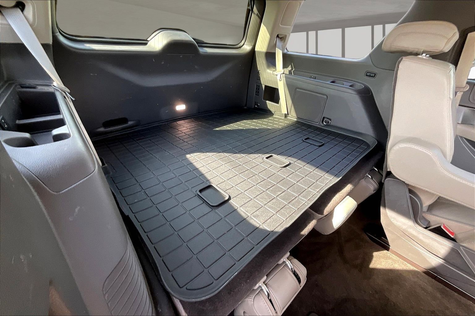 Used 2020 Ford Expedition Limited image 26