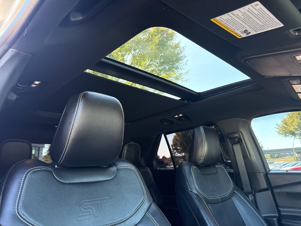 Certified 2023 Ford Explorer ST w/ Equipment Group 401A image 32