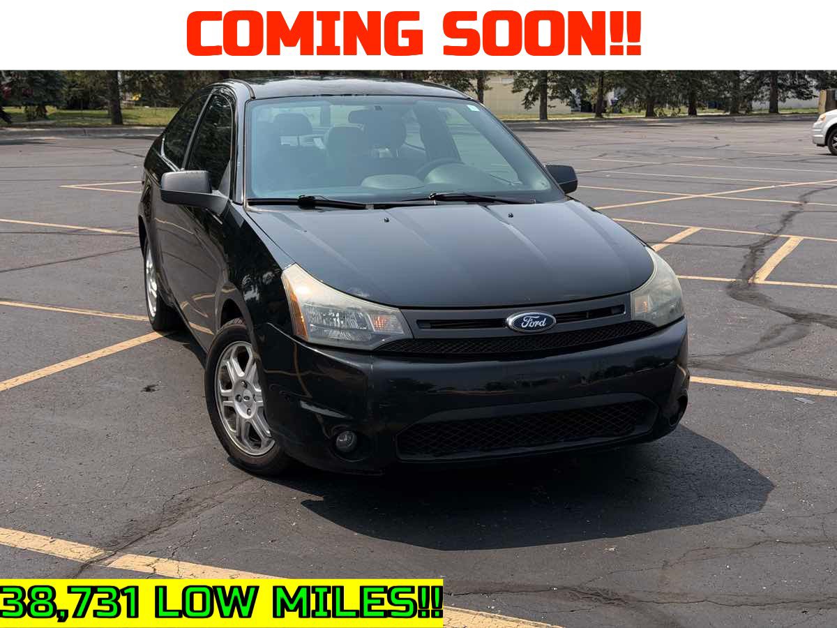 Used 2009 Ford Focus SE FWD image 1