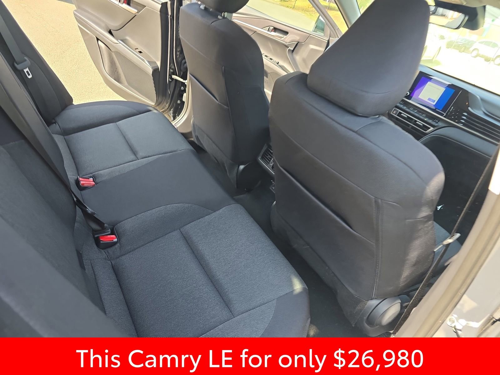 Used 2025 Toyota Camry LE w/ Convenience Package image 17