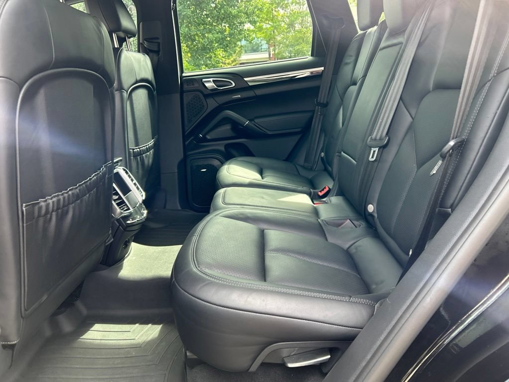 Used 2016 Porsche Cayenne AWD/4WD image 21