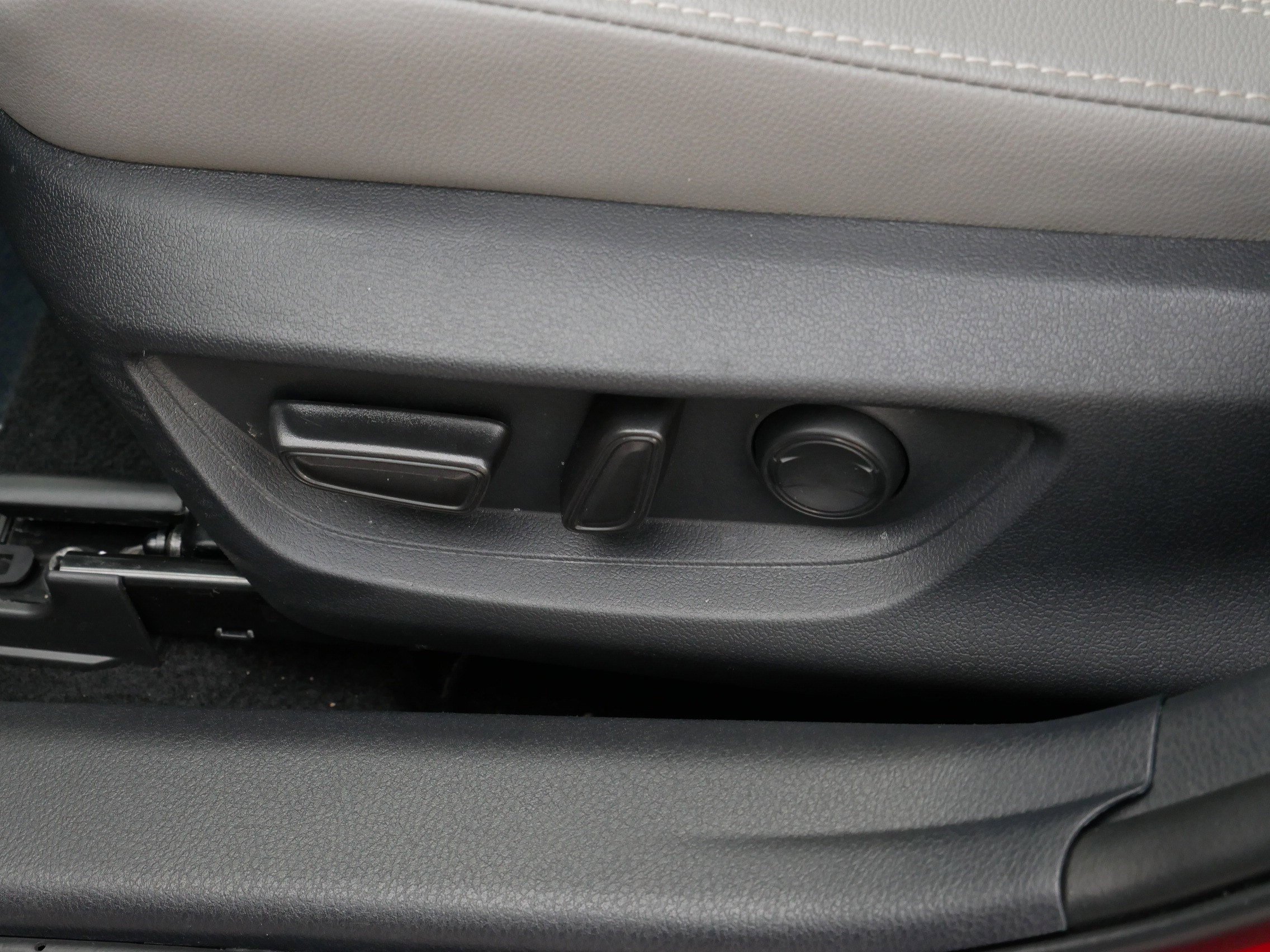 Certified 2025 Toyota Camry SE w/ Convenience Package image 19