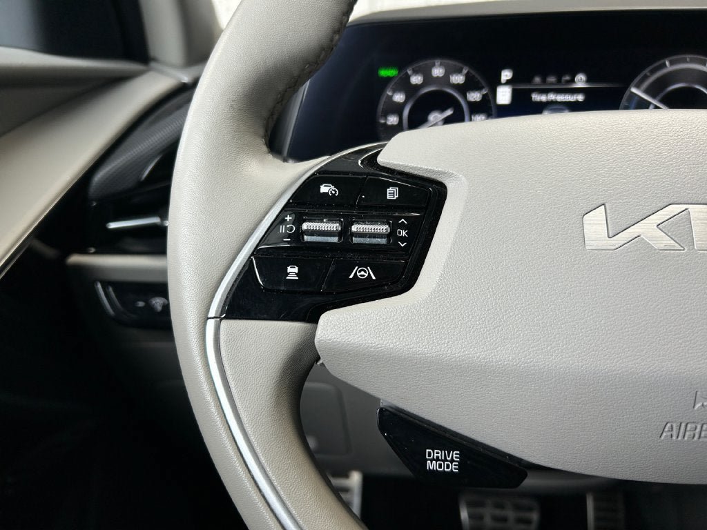 Used 2023 Kia Niro Wave FWD image 16