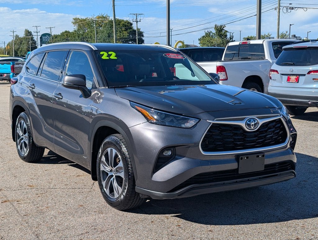 Certified 2022 Toyota Highlander XLE AWD/4WD 360° Tour