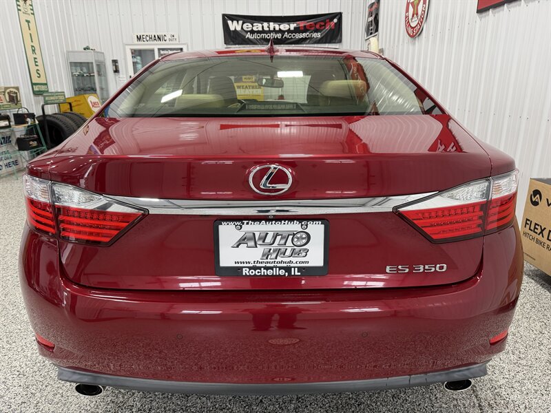 Used 2015 Lexus ES 350 w/ Luxury Package FWD image 26