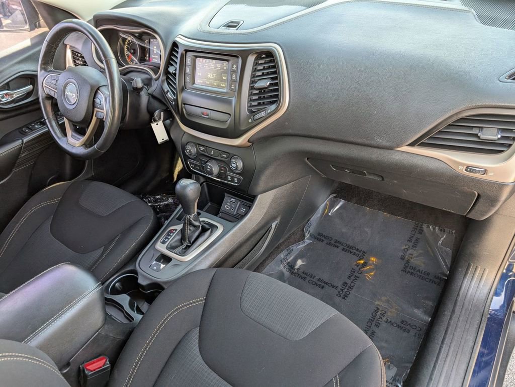 Used 2016 Jeep Cherokee Latitude w/ Cold Weather Group image 45
