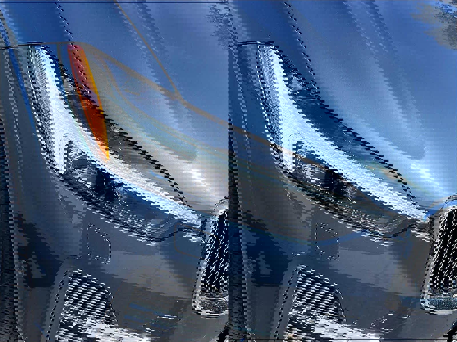 Used 2023 Volvo XC60 B5 Ultimate w/ Protection Package Premier image 31