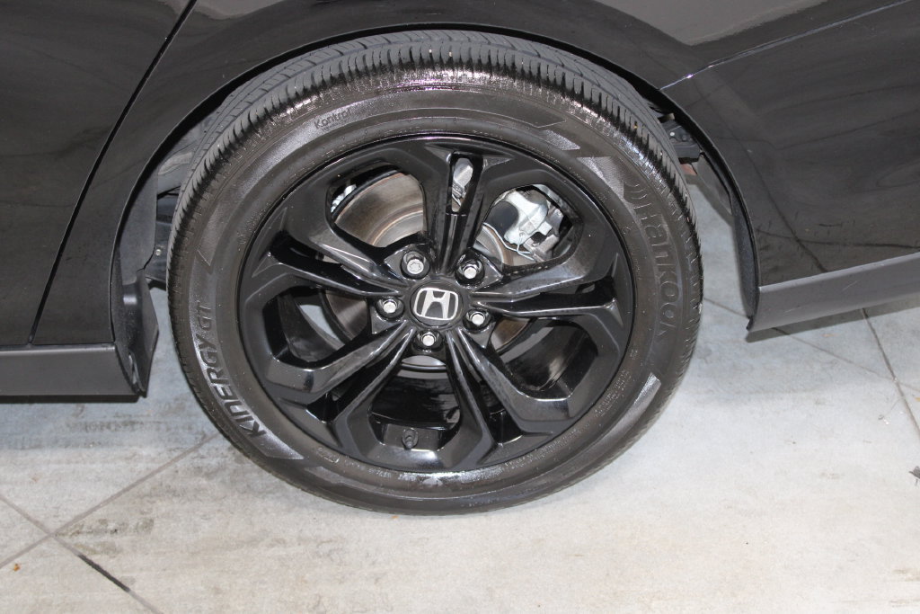 Used 2025 Honda Accord SE image 15