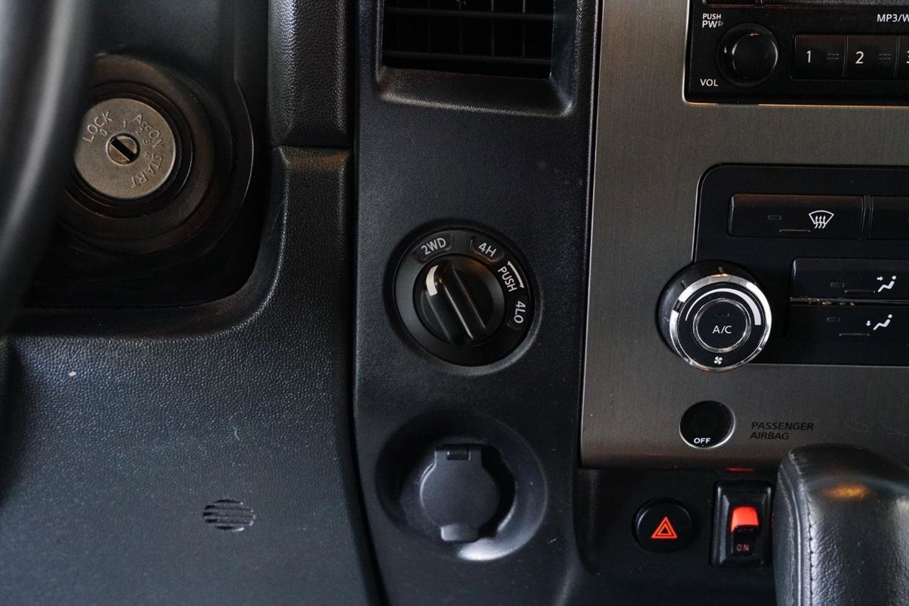 Used 2012 Nissan Titan S image 21
