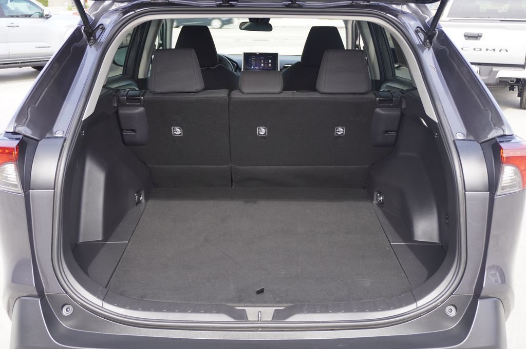 Certified 2025 Toyota RAV4 LE image 8