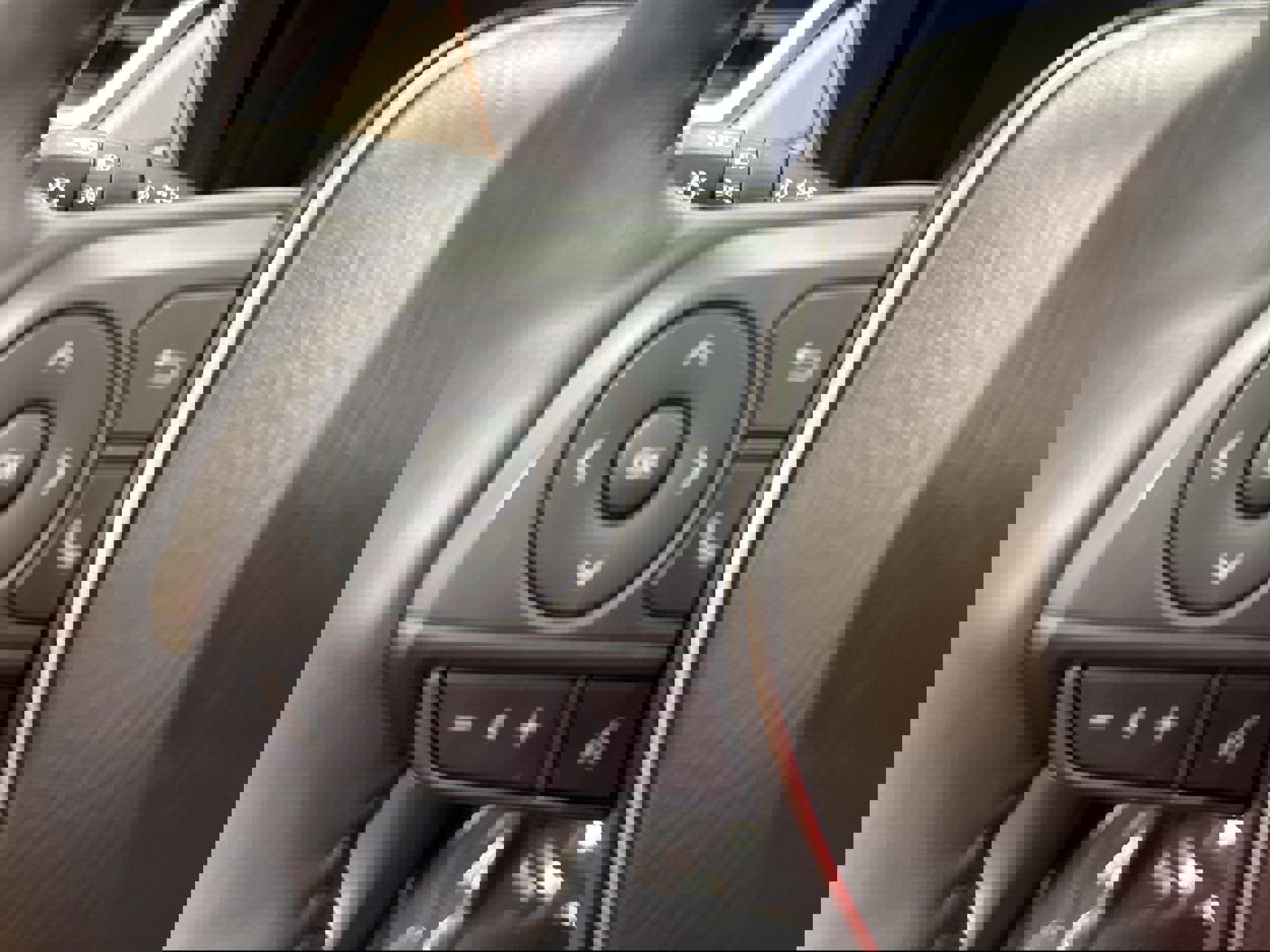 Used 2024 Toyota Corolla Cross XLE w/ Convenience Package image 36