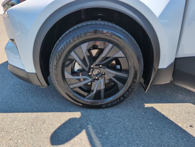 Used 2026 Toyota C-HR AWD/4WD image 28